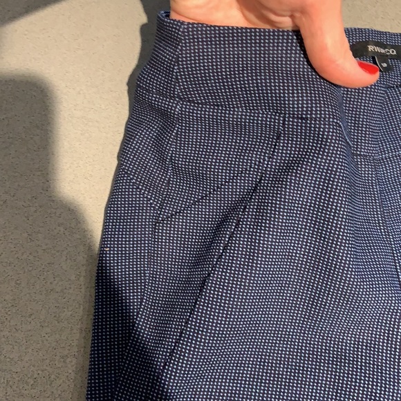 RW&Co Women’s Capri Pant - Picture 12 of 12